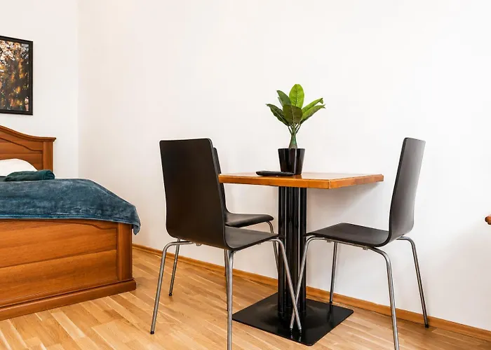 Sweet 1br With Smart Tv, Wifi, For Long فيينا