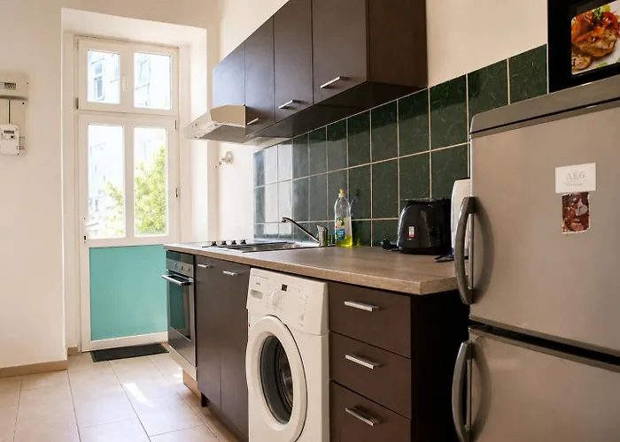 شقة Sweet 1br With Smart Tv, Wifi, For Long فيينا